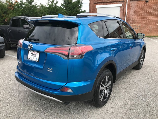 2017 Toyota RAV4 XLE