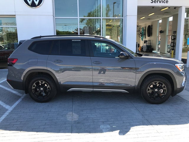 2025 Volkswagen Atlas 2.0T Peak Edition