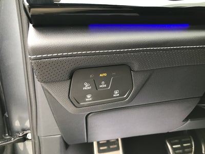 2024 Volkswagen Atlas Cross Sport 2.0T SEL Premium R-Line