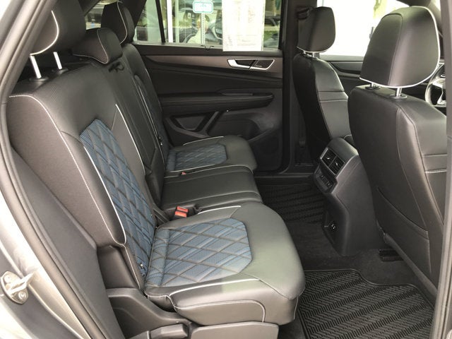 2024 Volkswagen Atlas Cross Sport 2.0T SEL Premium R-Line