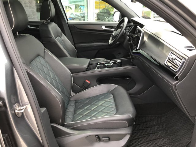 2024 Volkswagen Atlas Cross Sport 2.0T SEL Premium R-Line