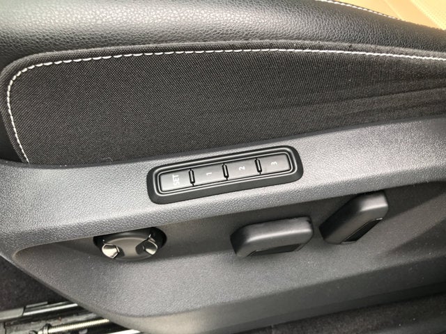 2023 Volkswagen Atlas Cross Sport 3.6L V6 SEL Premium R-Line