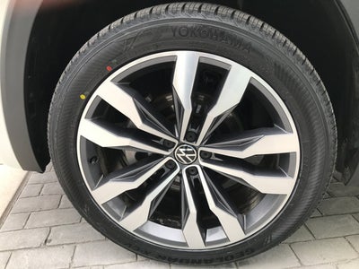 2023 Volkswagen Atlas Cross Sport 3.6L V6 SEL Premium R-Line