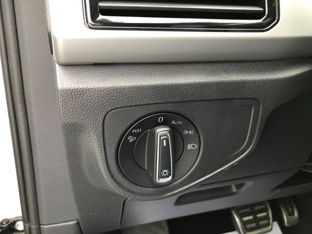 2023 Volkswagen Atlas Cross Sport 3.6L V6 SEL Premium R-Line