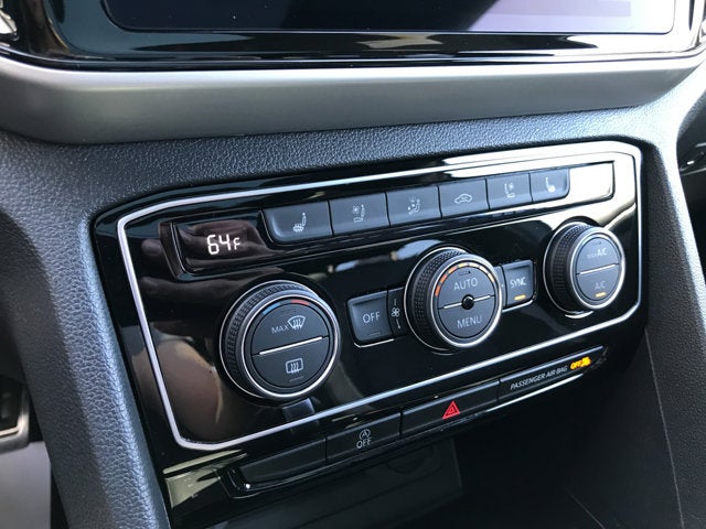 2023 Volkswagen Atlas Cross Sport 3.6L V6 SEL Premium R-Line
