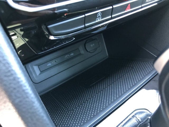 2023 Volkswagen Atlas Cross Sport 3.6L V6 SEL Premium R-Line