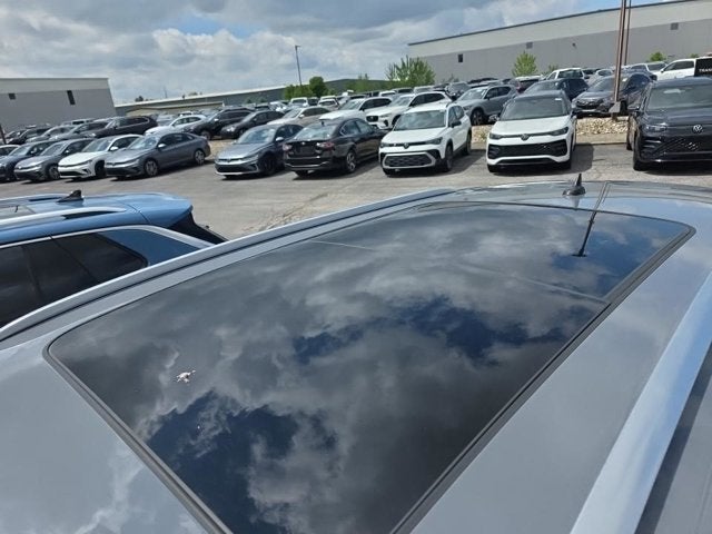 2023 Volkswagen Atlas Cross Sport 3.6L V6 SEL Premium R-Line