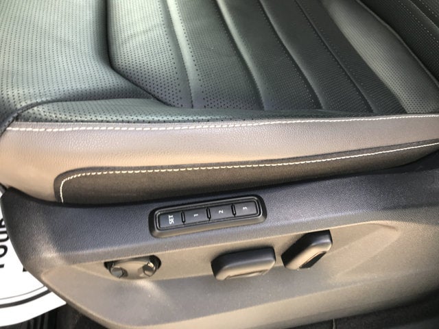 2023 Volkswagen Atlas 3.6L V6 SEL Premium R-Line