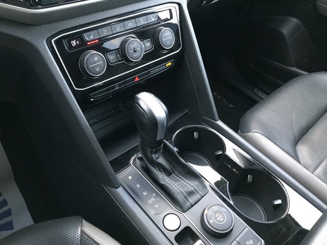 2022 Volkswagen Atlas 3.6L V6 SEL Premium R-Line