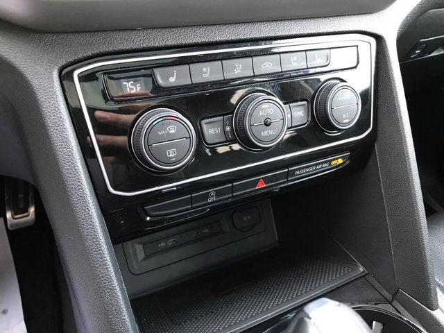 2022 Volkswagen Atlas 3.6L V6 SEL Premium R-Line