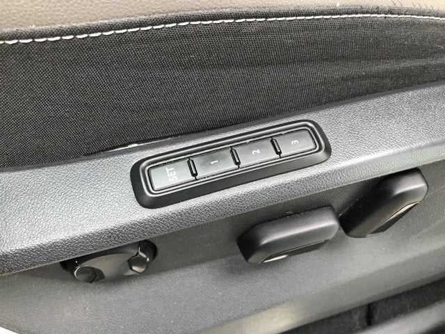 2022 Volkswagen Atlas 3.6L V6 SEL Premium R-Line