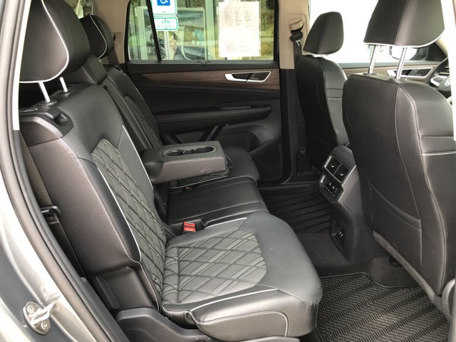 2024 Volkswagen Atlas 2.0T SEL Premium R-Line