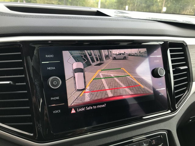 2022 Volkswagen Atlas 3.6L V6 SE w/Technology