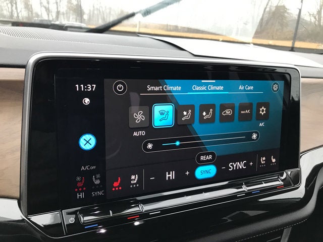 2025 Volkswagen Atlas 2.0T SE