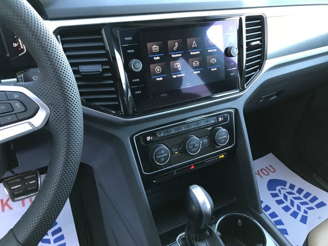 2022 Volkswagen Atlas Cross Sport 3.6L V6 SEL R-Line