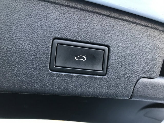 2022 Volkswagen Atlas Cross Sport 3.6L V6 SEL R-Line