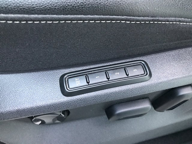 2022 Volkswagen Atlas 3.6L V6 SEL R-Line Black