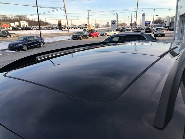 2022 Volkswagen Atlas 3.6L V6 SEL R-Line Black