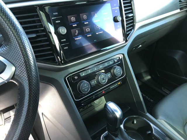 2020 Volkswagen Atlas Cross Sport 3.6L V6 SEL Premium R-Line