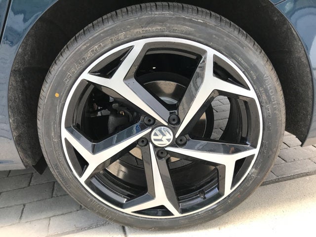 2021 Volkswagen Passat 2.0T R-Line