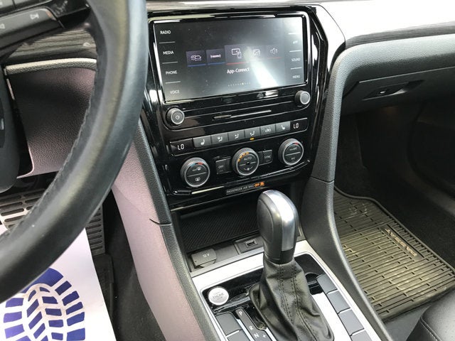 2021 Volkswagen Passat 2.0T R-Line