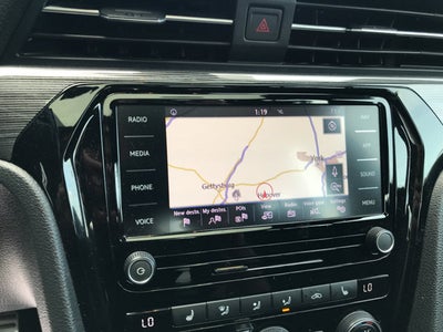 2021 Volkswagen Passat 2.0T R-Line