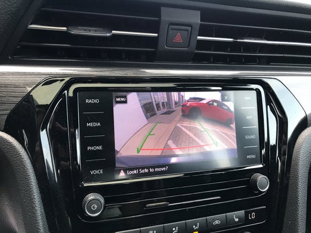 2021 Volkswagen Passat 2.0T R-Line