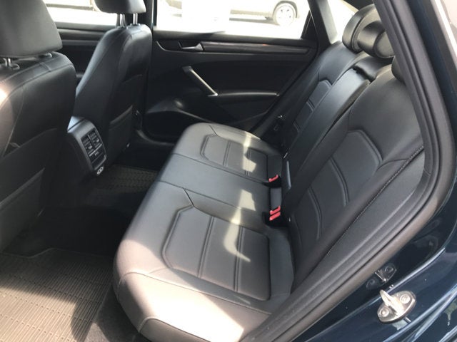 2021 Volkswagen Passat 2.0T R-Line