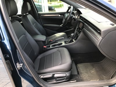 2021 Volkswagen Passat 2.0T R-Line