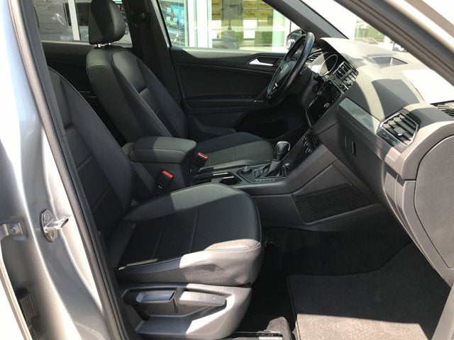 2020 Volkswagen Tiguan SE R-Line Black