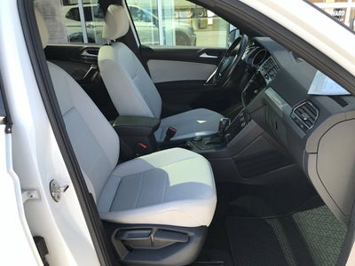 2020 Volkswagen Tiguan SE R-Line Black