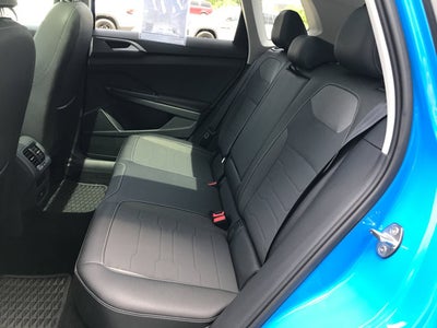 2025 Volkswagen Taos SE Black