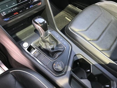 2023 Volkswagen Tiguan SEL R-Line
