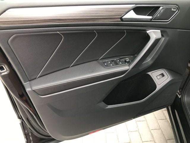2024 Volkswagen Tiguan SEL R-Line