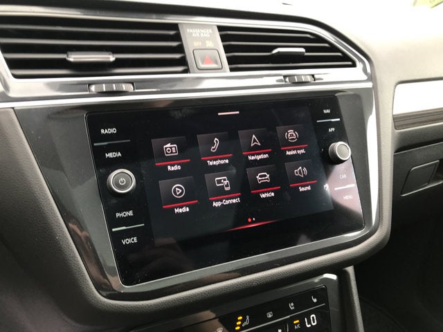 2024 Volkswagen Tiguan SEL R-Line