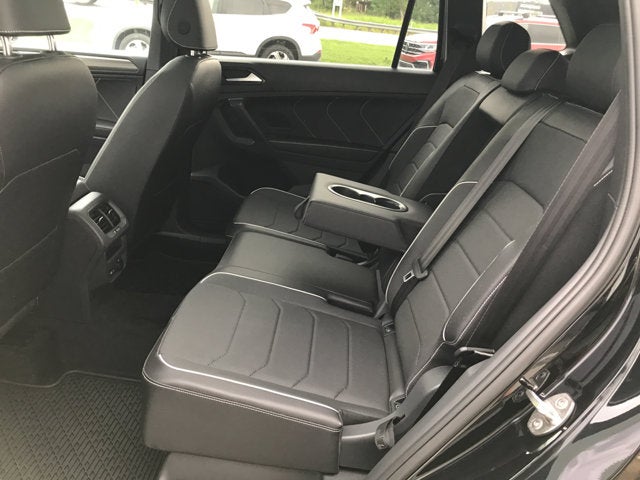 2024 Volkswagen Tiguan SEL R-Line