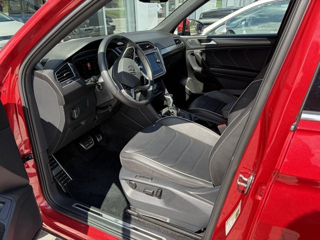 2024 Volkswagen Tiguan SEL R-Line
