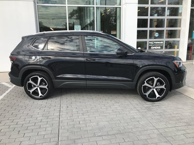 2025 Volkswagen Taos SEL