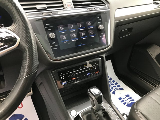 2022 Volkswagen Tiguan SE R-Line Black