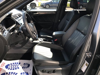 2022 Volkswagen Tiguan SE R-Line Black