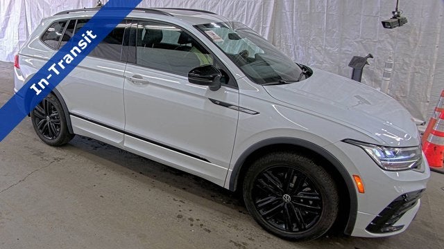 2022 Volkswagen Tiguan SE R-Line Black