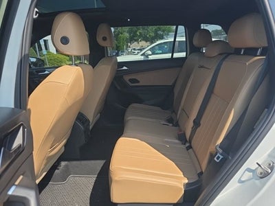 2023 Volkswagen Tiguan SE R-Line Black