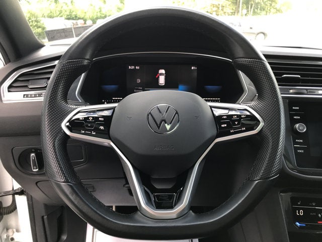 2022 Volkswagen Tiguan SE R-Line Black