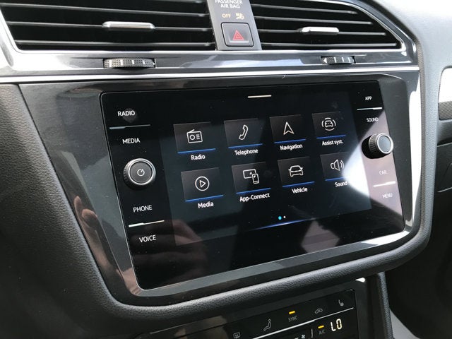 2023 Volkswagen Tiguan SE R-Line Black