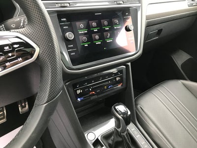 2022 Volkswagen Tiguan SE R-Line Black