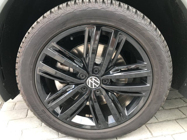 2022 Volkswagen Tiguan SE R-Line Black