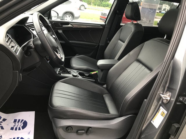 2022 Volkswagen Tiguan SE R-Line Black