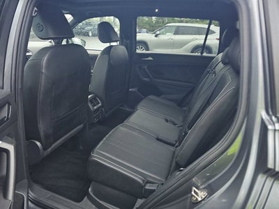 2022 Volkswagen Tiguan SE R-Line Black