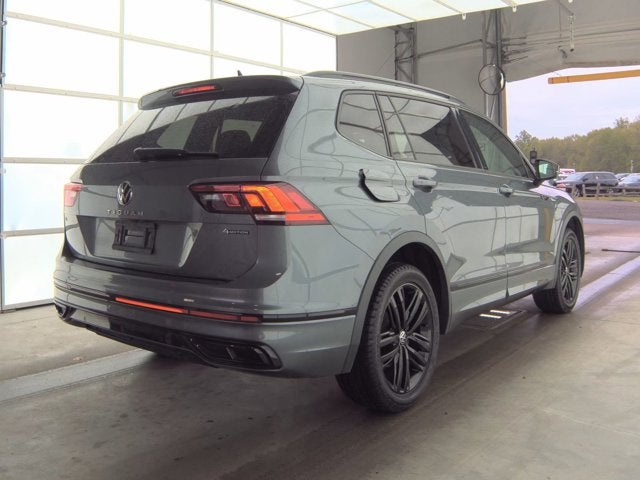2022 Volkswagen Tiguan SE R-Line Black