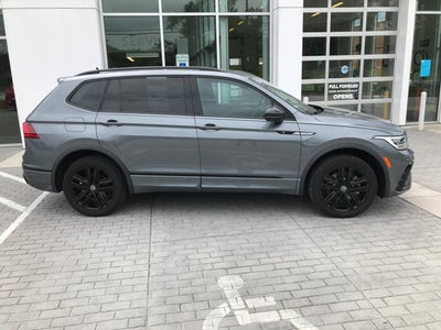 2022 Volkswagen Tiguan SE R-Line Black